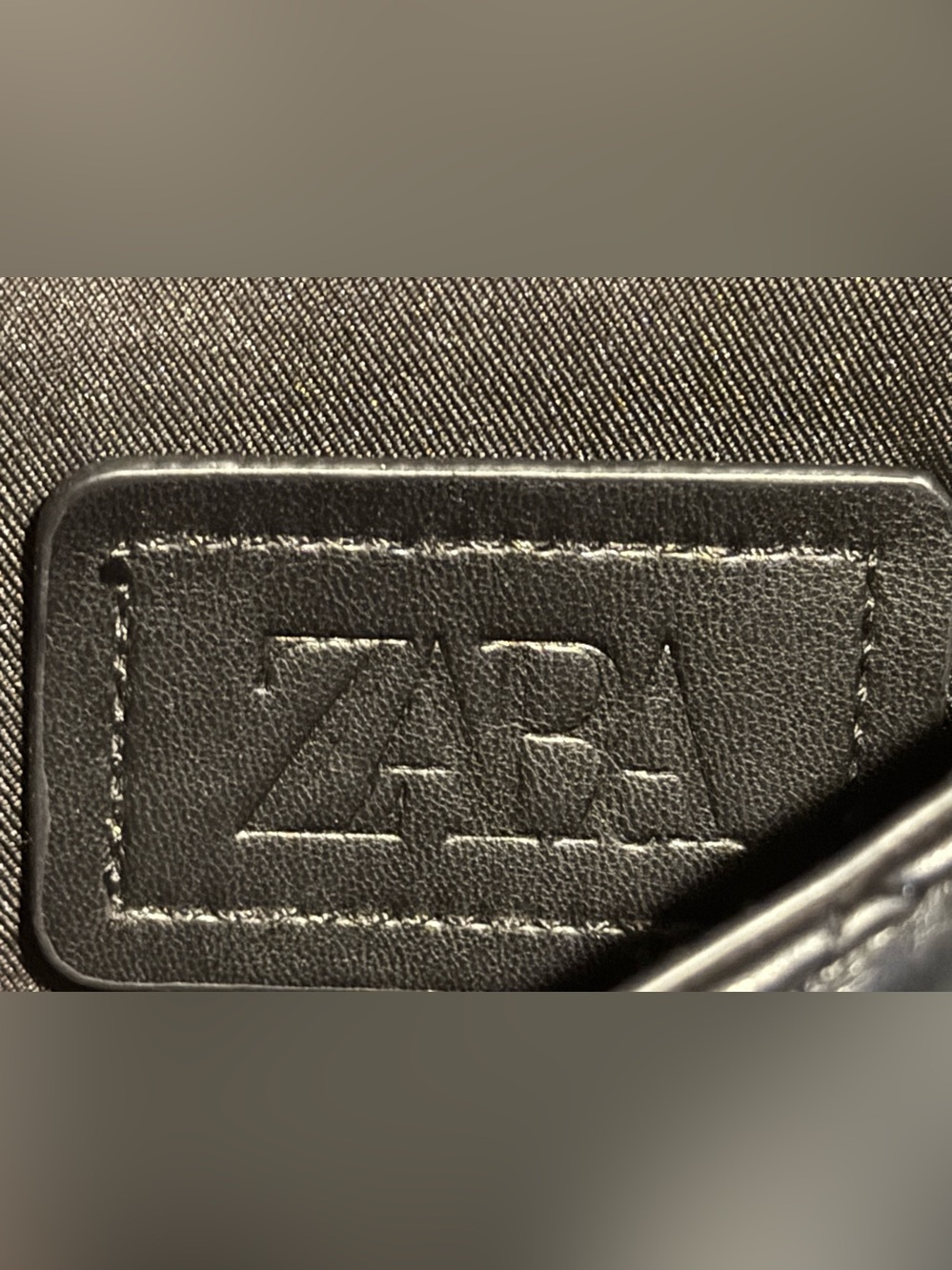 Zara Quilted Black Leather Crossbody Bag with Chunky Gold Toned Chain - Picture 4 of 4